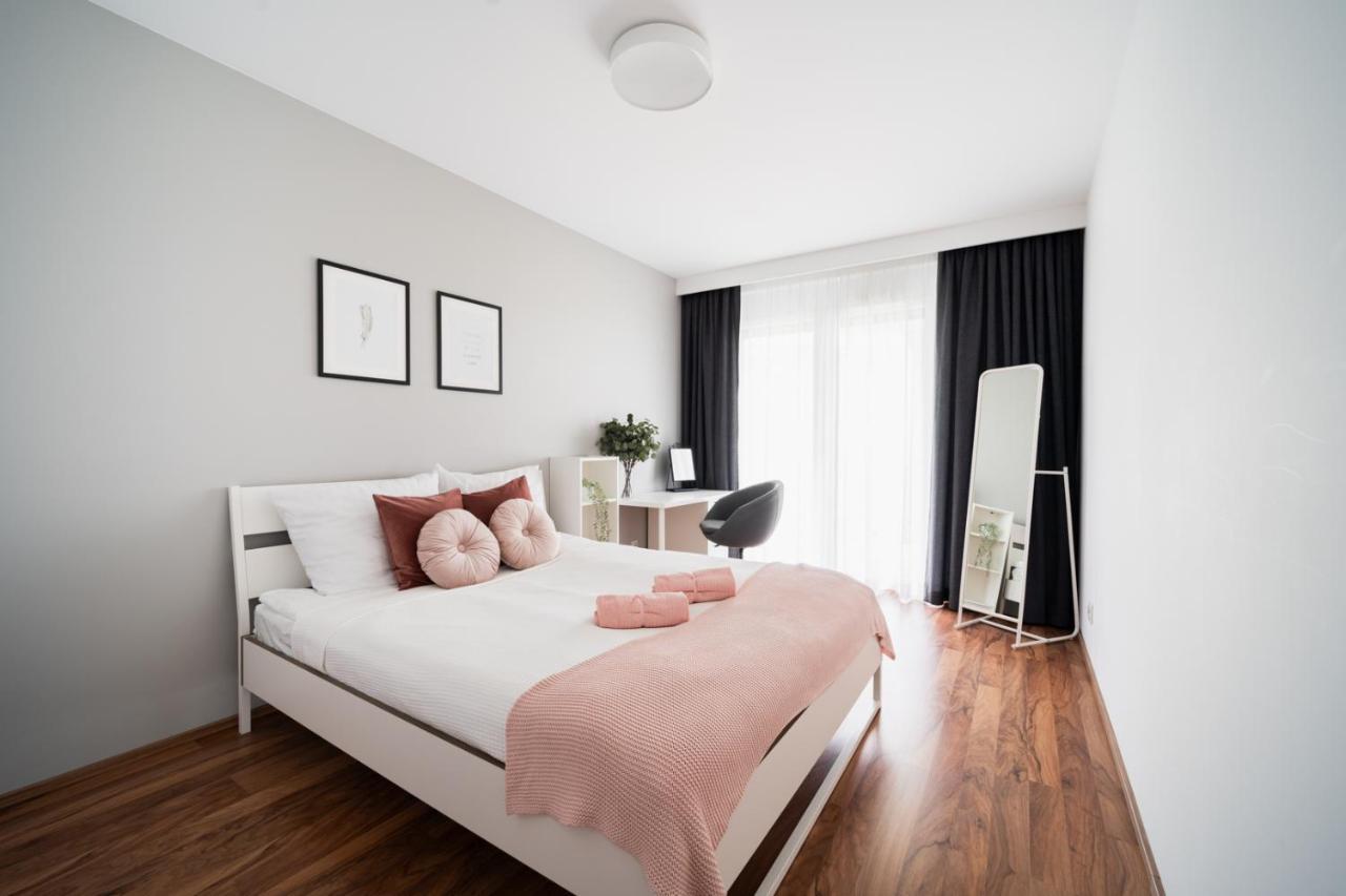 Big Apart - Atal Towers - 3 Rooms - Private Parking Place Wroclaw Dış mekan fotoğraf